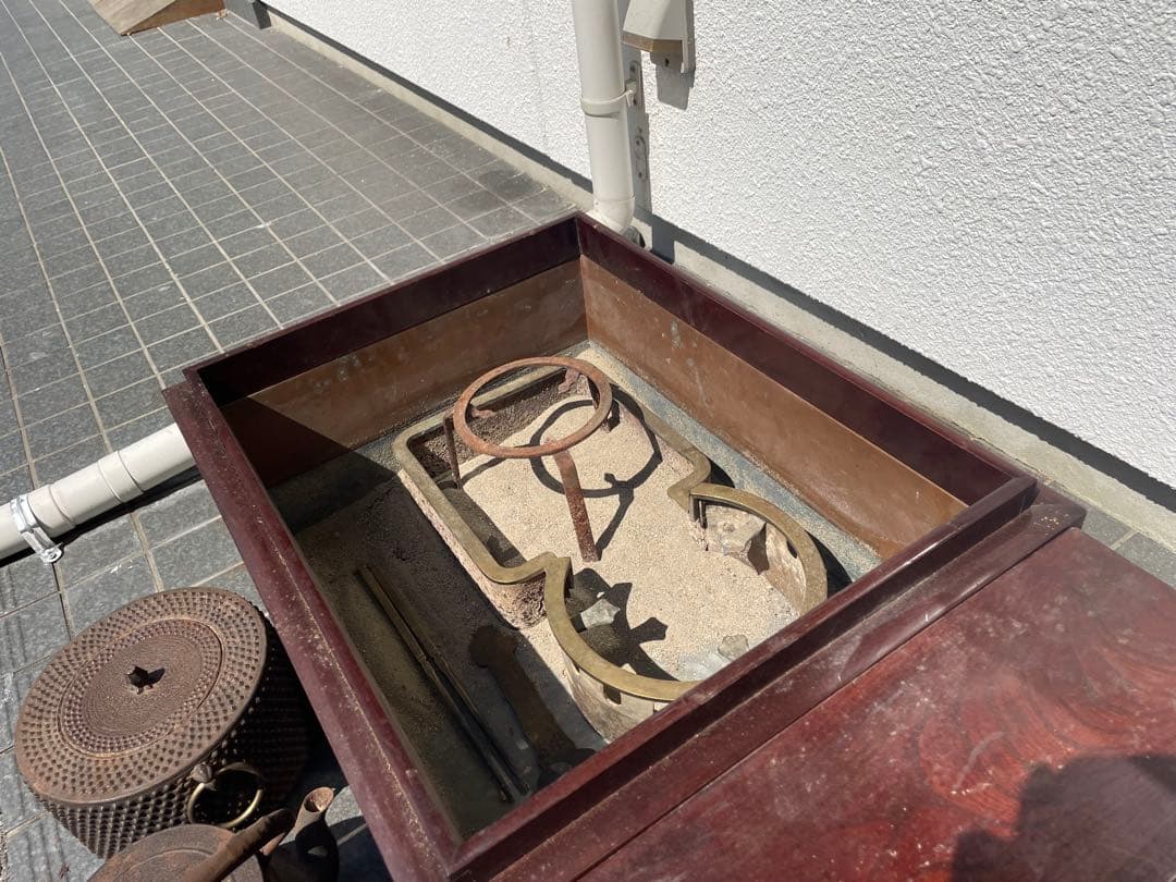アンティーク　長火鉢　五徳　火箸　鉄瓶　古民具　灰付き　骨董　昭和レトロ　囲炉裏