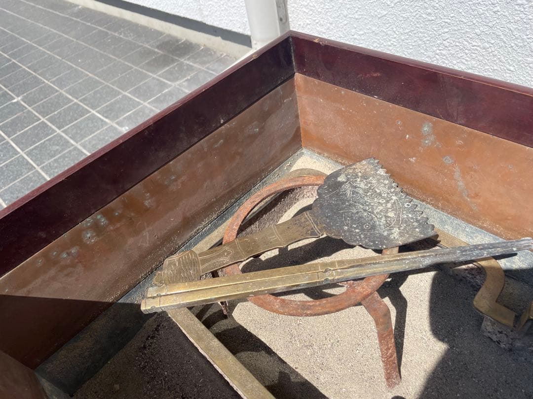 アンティーク　長火鉢　五徳　火箸　鉄瓶　古民具　灰付き　骨董　昭和レトロ　囲炉裏