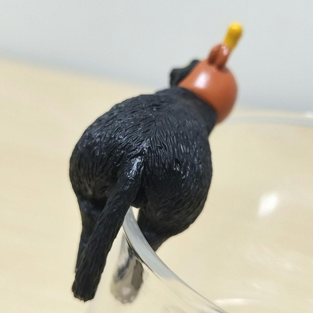 コップの黒猫 2匹   サンタ、トナカイver.