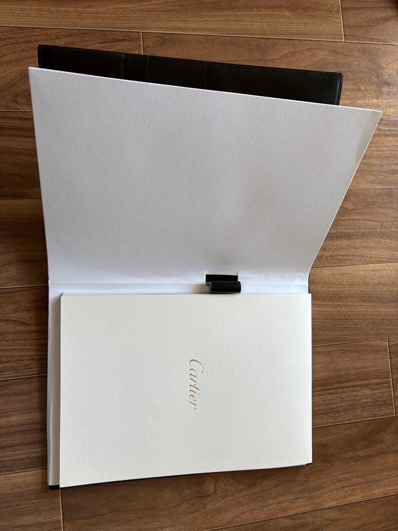 Cartier レザーカバー付きメモ台紙　黒