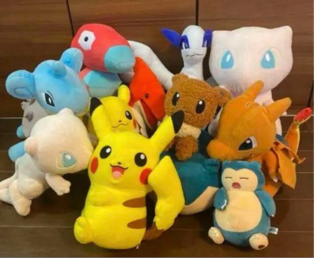 ポケモン　ピカチュウ　ぬいぐるみ