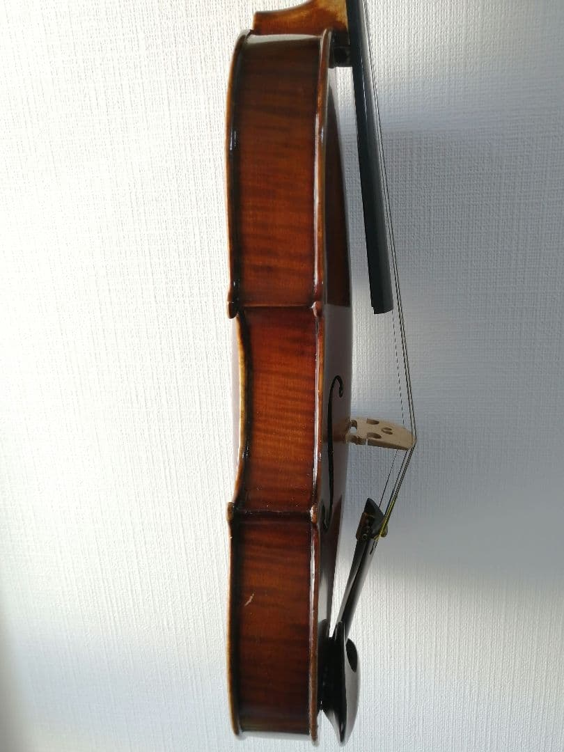 オールドフレンチ　ヴァイオリン　(An old French violin)