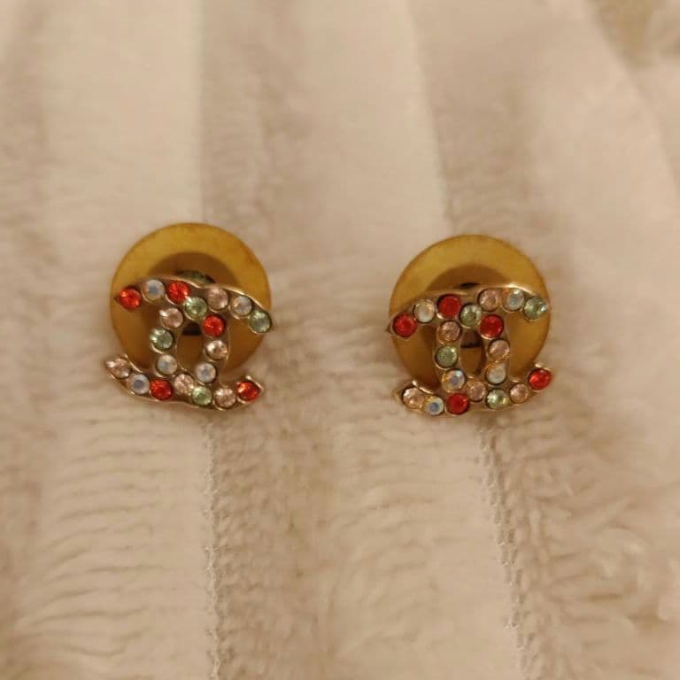 C*e様 シャネル　ピアス　マルチカラーストーン　CHANEL