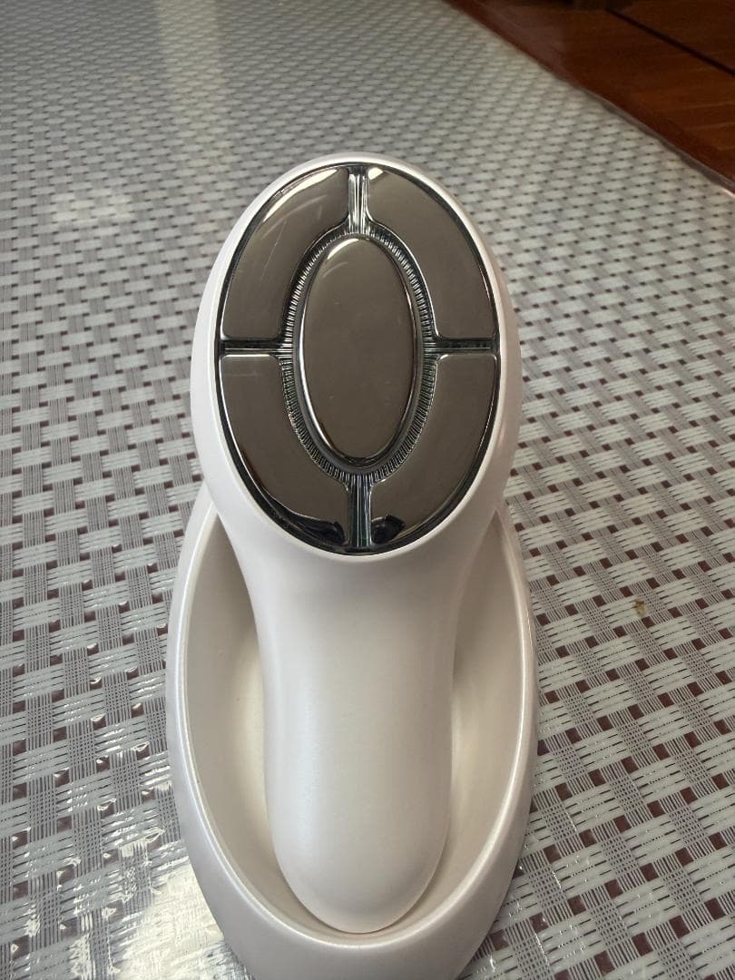 MEラボンLA-03 IKKOプロデュース美顔器