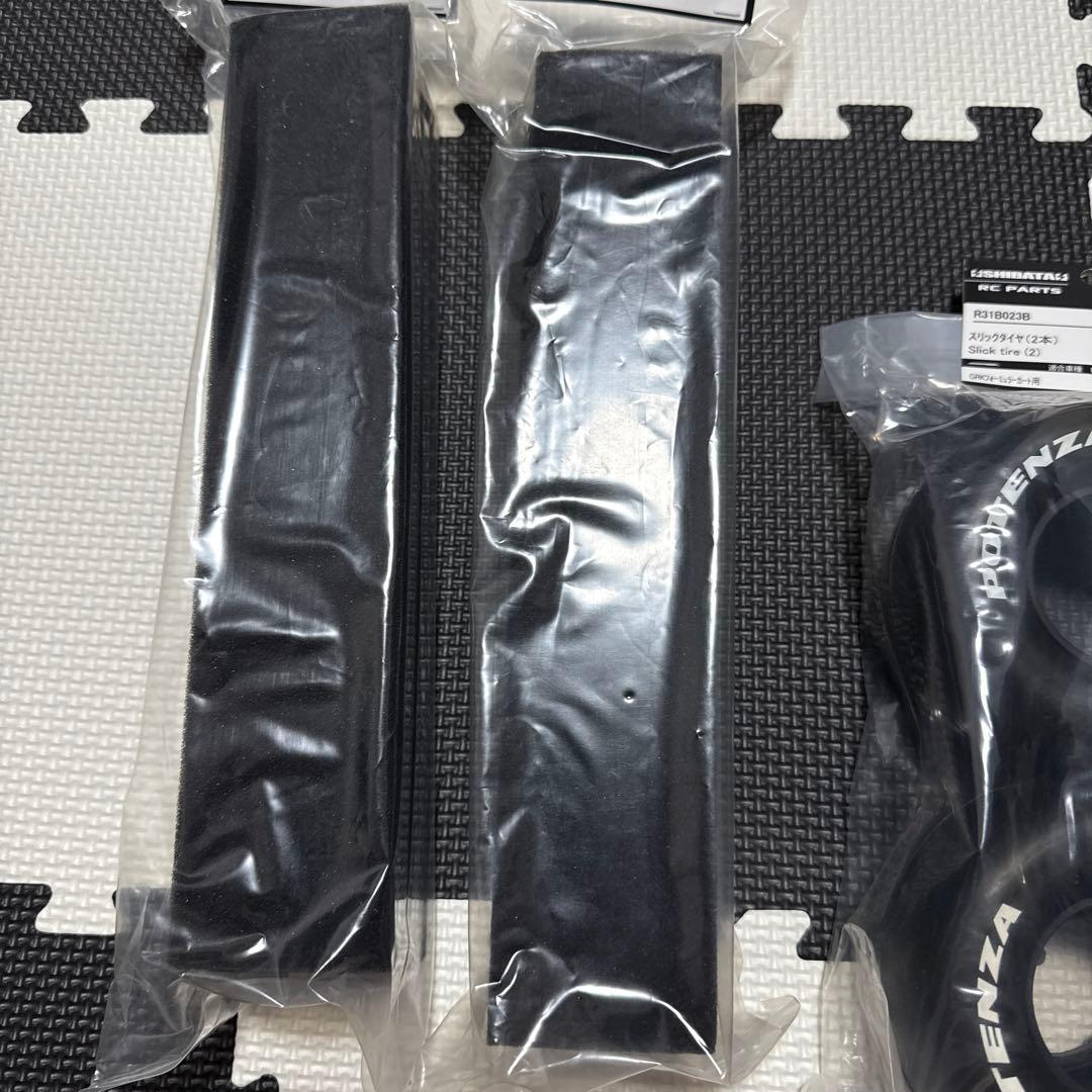 R3HOUSE R31B023 スリックタイヤ ４本　セット