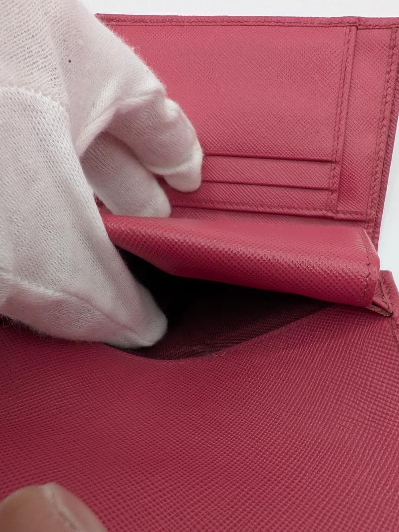 良品✨ プラダ ３つ折り財布 サフィアーノ レザー ピンク 0PG