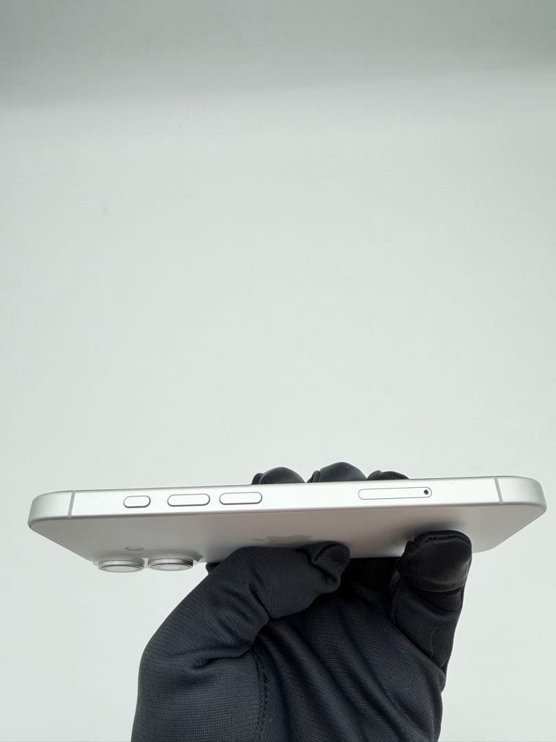 iPhone16 128GB White/ SIMフリー