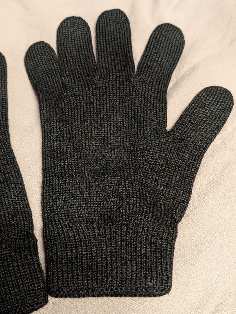 【ゆゆ】Vivienne Westwood ニットグローブ ブラック