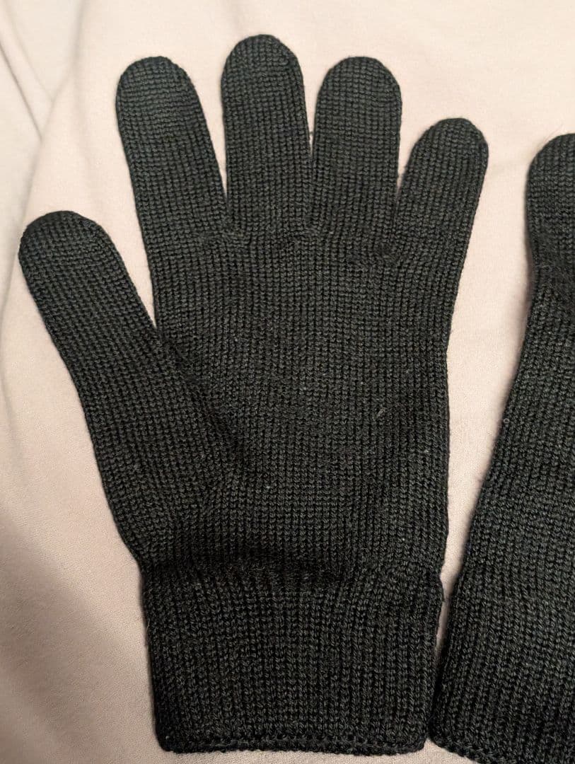 【ゆゆ】Vivienne Westwood ニットグローブ ブラック