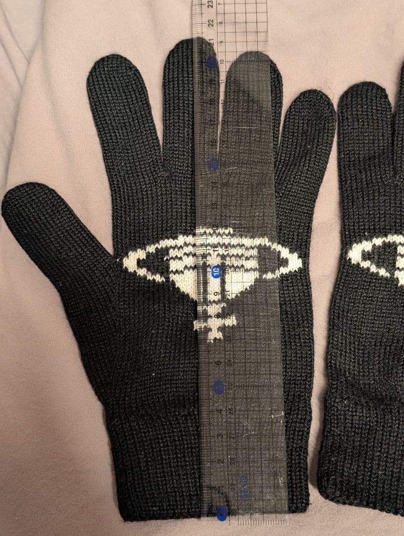 【ゆゆ】Vivienne Westwood ニットグローブ ブラック