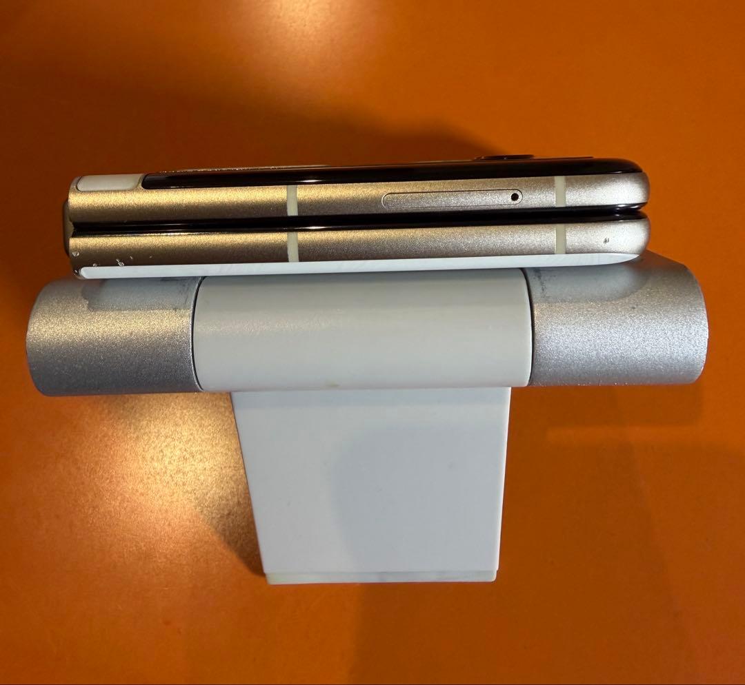 【最終週末値下】motorola razr 50d M-51E ドコモ 国内版