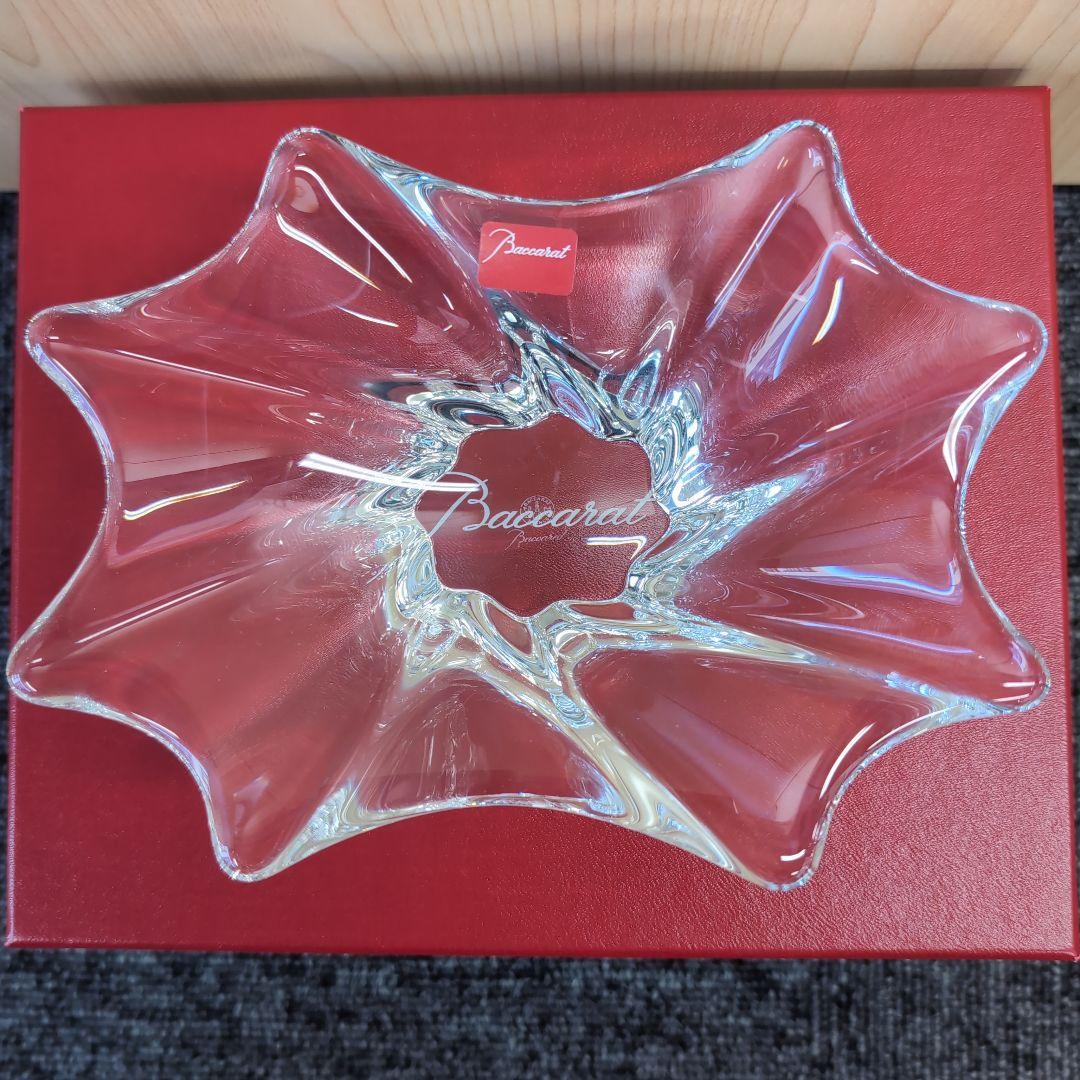 Baccarat フラワー型クリスタル皿
