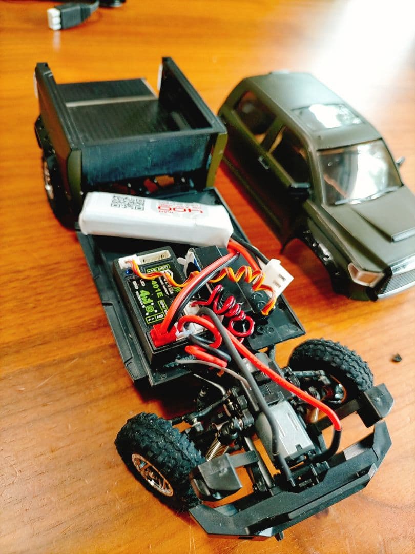 （低走行・灯火類まだ未装）1/32オーランドハンター　トヨタ　タンドラ　セット