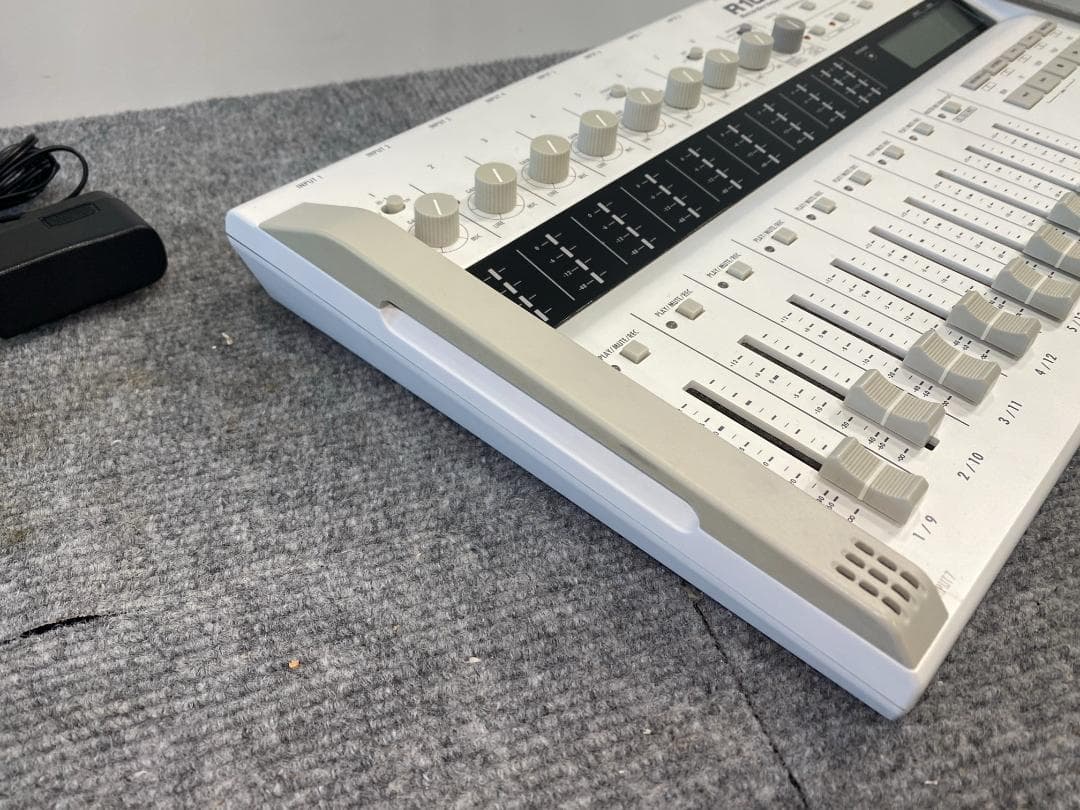 ZOOM R16 MTR マルチトラックレコーダー