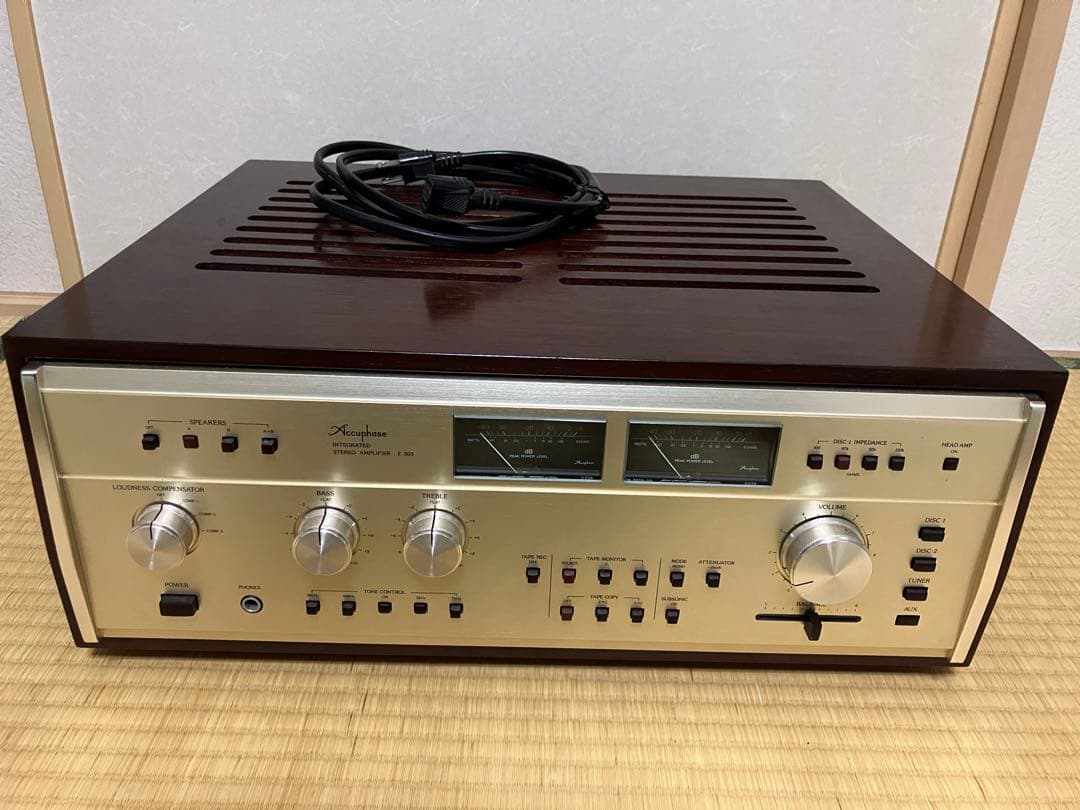 アキュフェーズ　プリメインアンプ　E-303