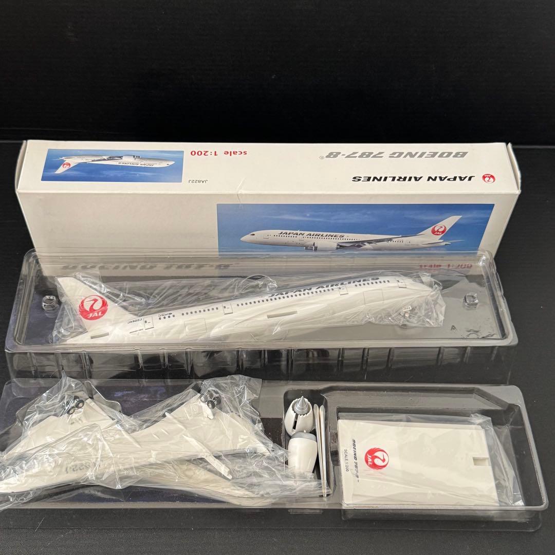 【極美品】BOEING 787-8 1:200 JA822J