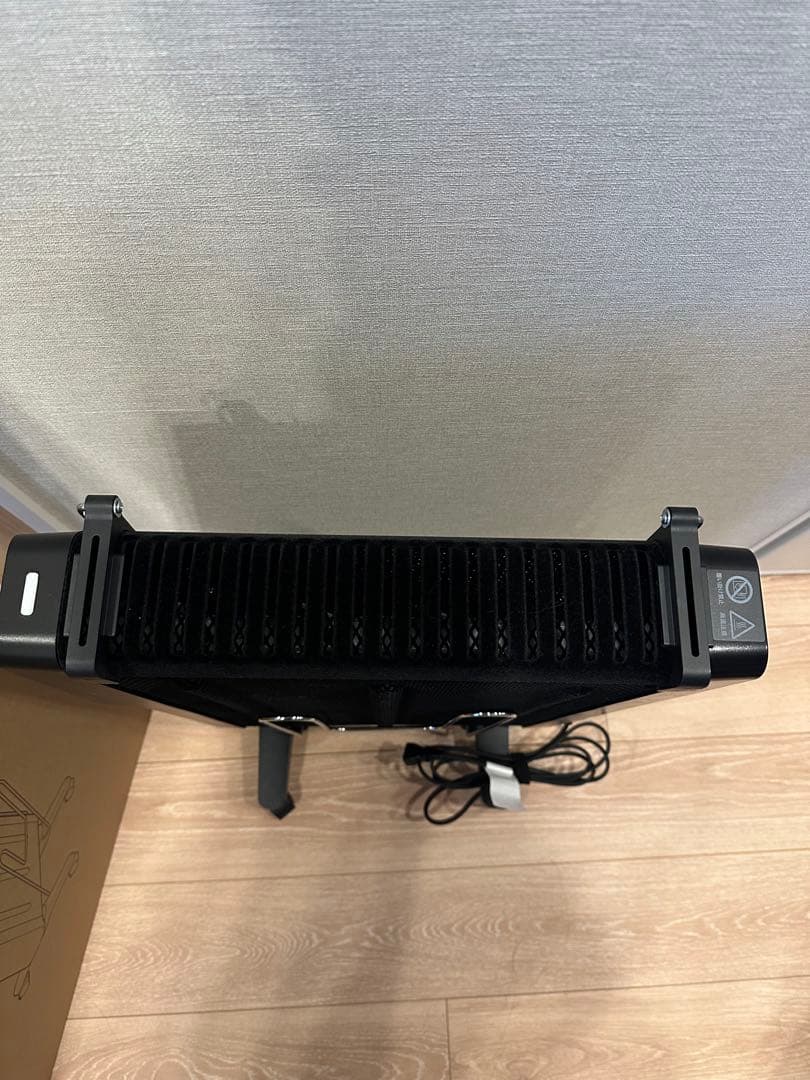 2025年製 シロカ かるポカ 新品同様 SN-M371 遠赤軽量ヒーター