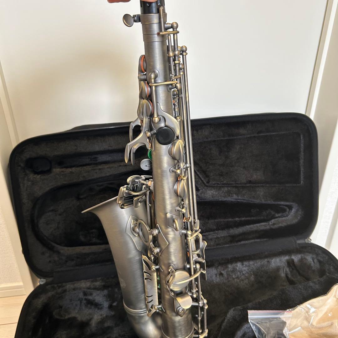 新古品【定価39万】台湾製アルトサックス　Tornade ブラックニッケルサテン