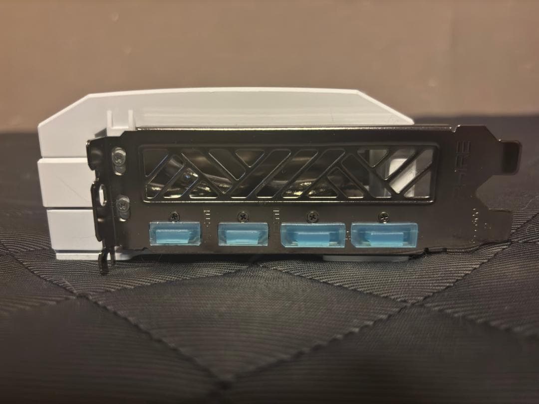 グラフィックボード・グラボ・ビデオカード SAPPHIRE PURE Radeon RX 7800 XT 16GB