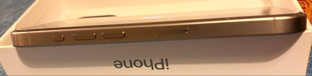 iPhone 15 Pro 256GB MOFTケース付　シルバー　SIMフリー