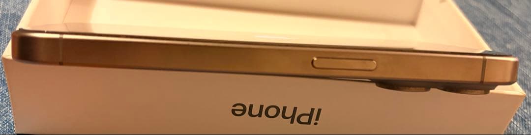 iPhone 15 Pro 256GB MOFTケース付　シルバー　SIMフリー