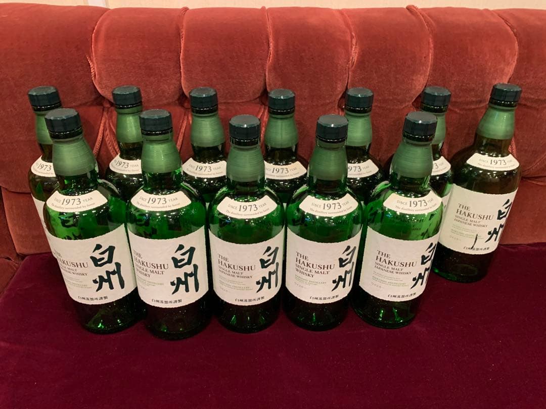 サントリー白州ノンエイジの空き瓶、箱の12本分のセットです。