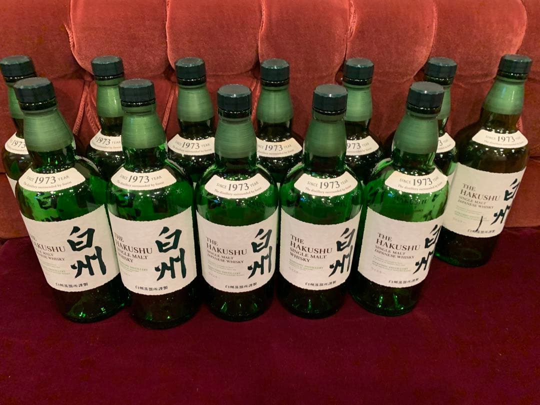 サントリー白州ノンエイジの空き瓶、箱の12本分のセットです。