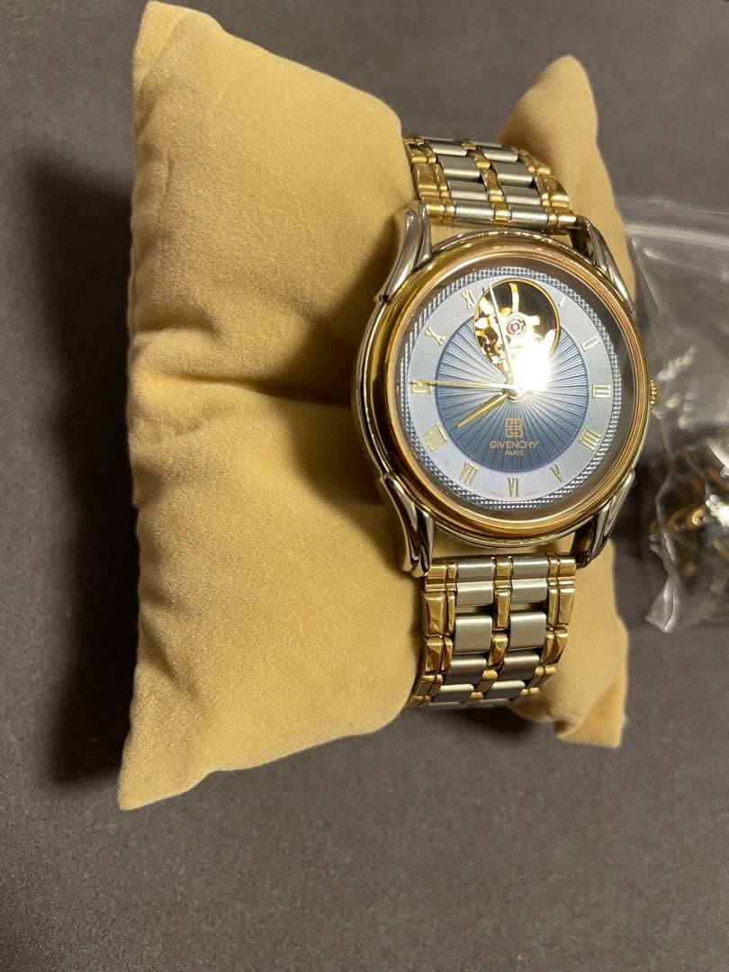 【最終値下げ】ジバンシー　メンズ　AT 稼働品　【極美品】　変えベルト付き