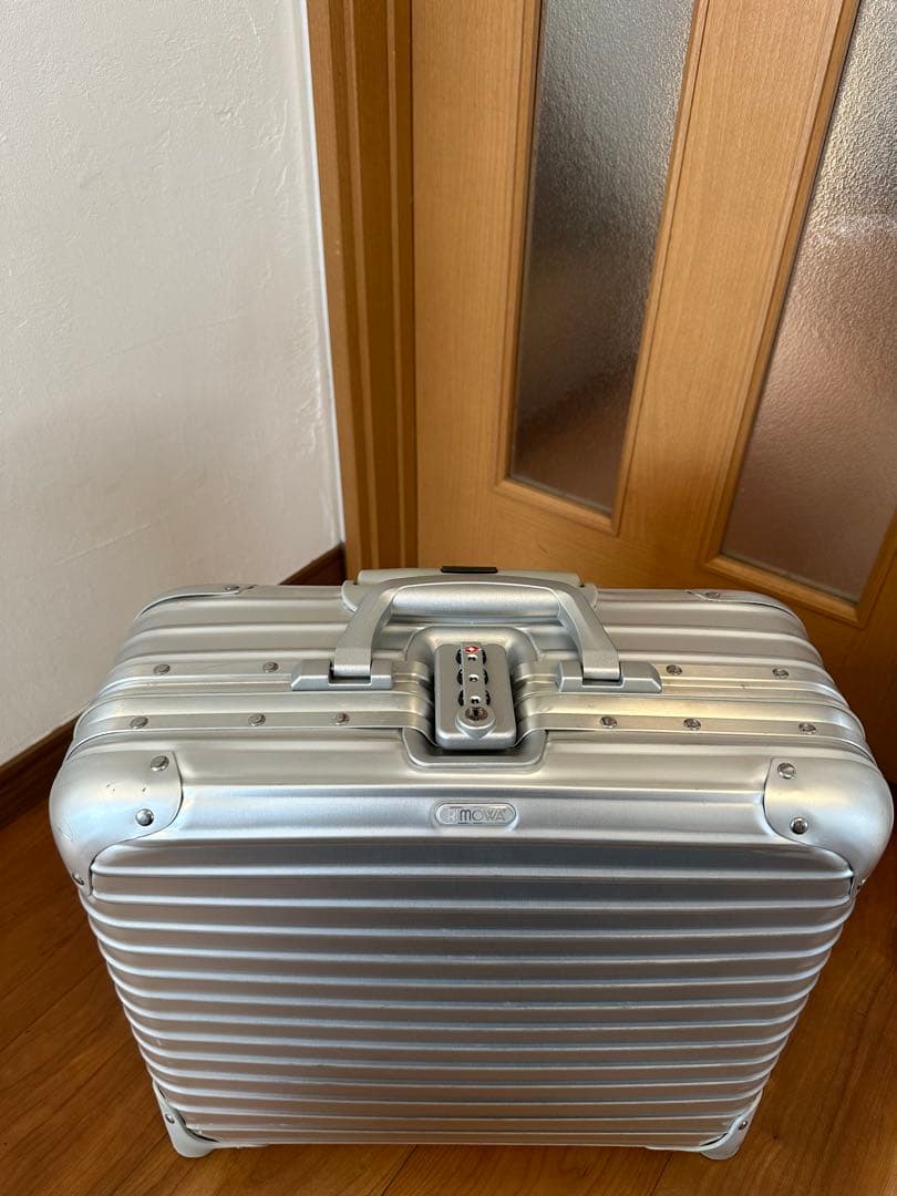 RIMOWA リモワ トパーズ ビジネストロリー 2輪 機内持込可