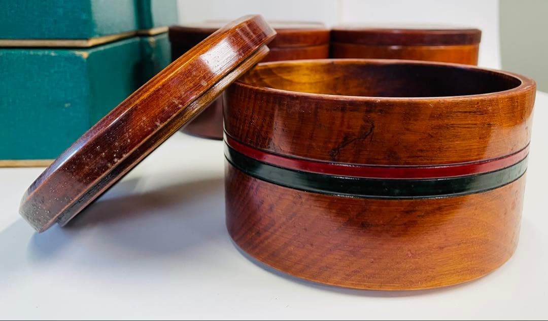 香川県の漆器 5点セット。 径13.5mm 高さ 8.5 mm。