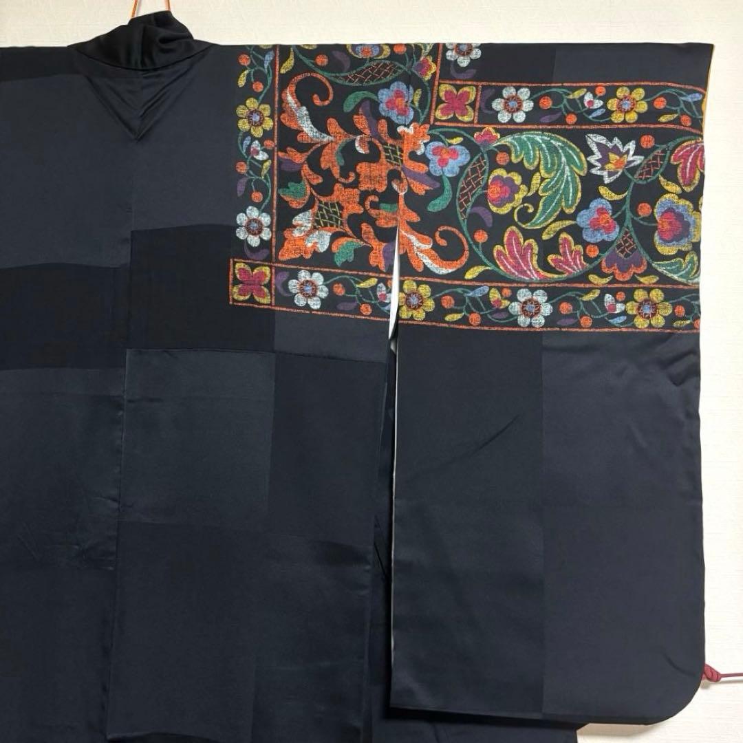 【振袖】 個性的な花模様 市松紋様 着物 袷 小振袖 身丈約159cm