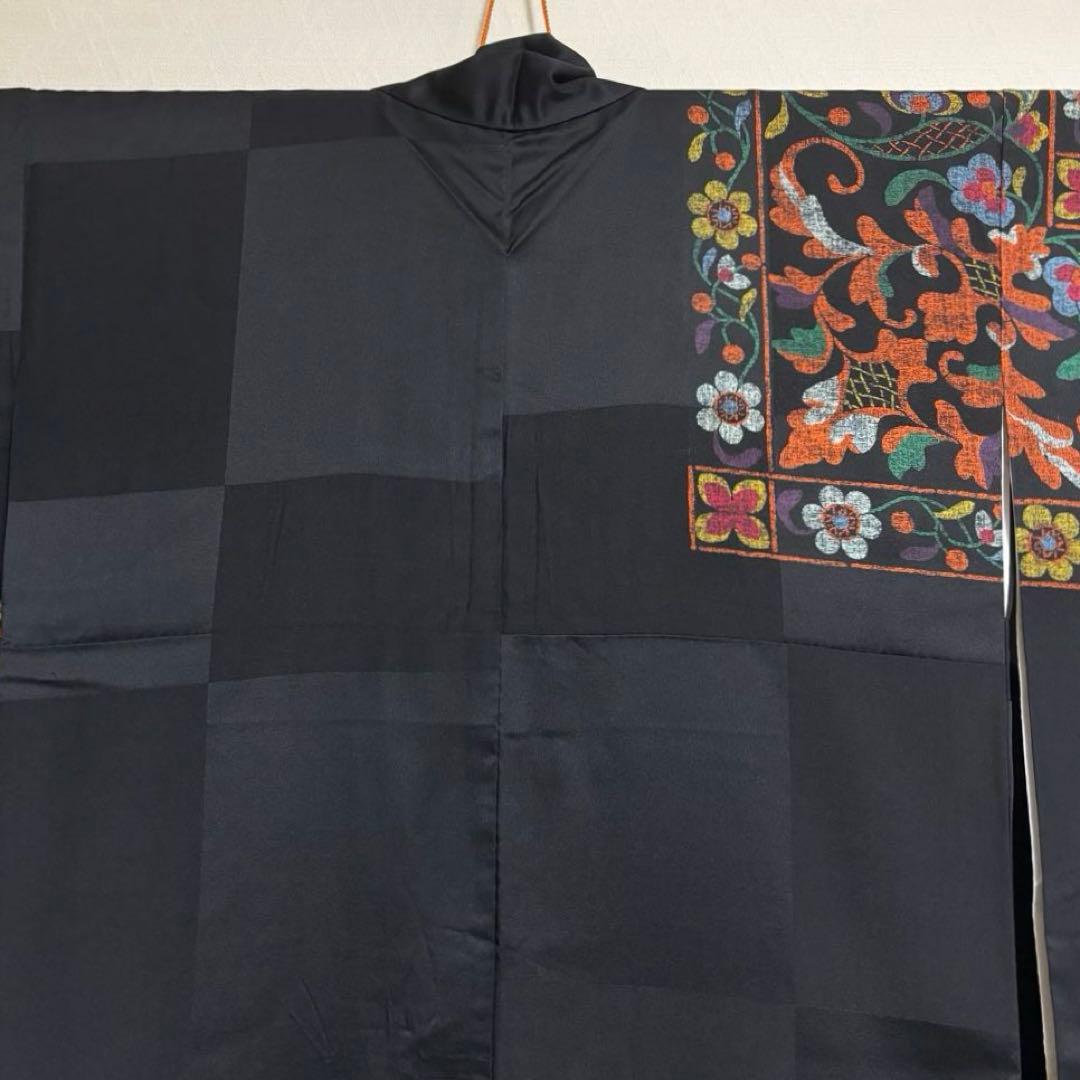 【振袖】 個性的な花模様 市松紋様 着物 袷 小振袖 身丈約159cm