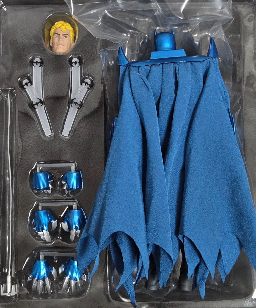 MAFEX マフェックス No.144 KNIGHTFALL BATMAN