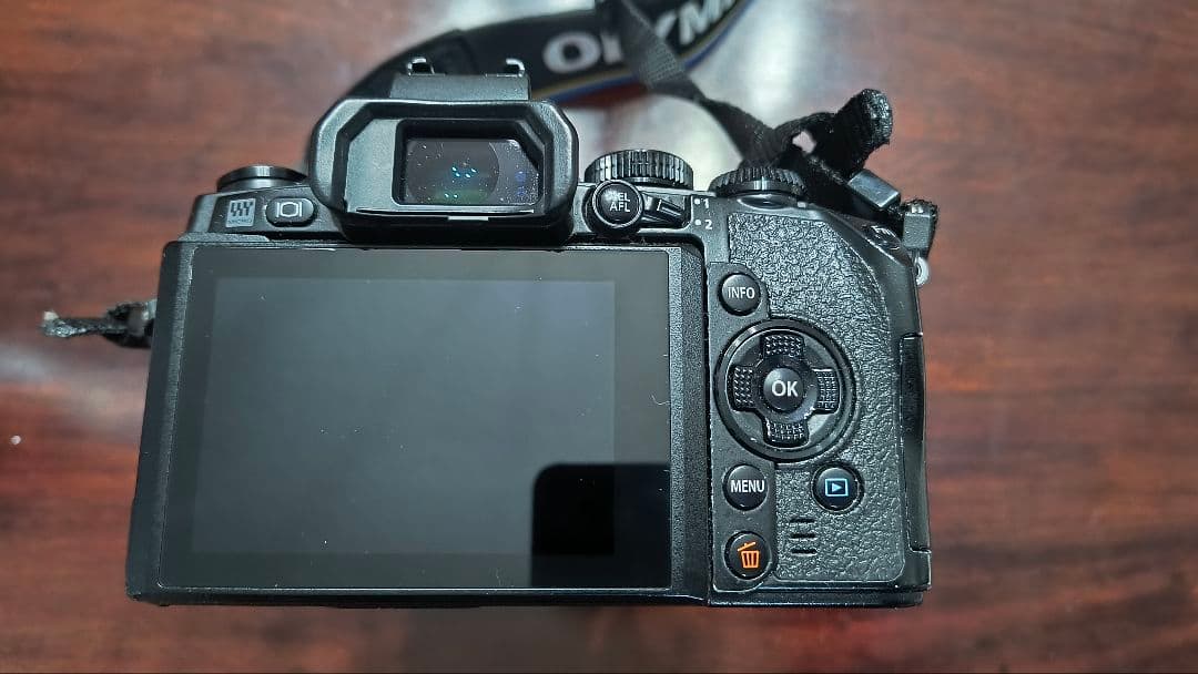 OLYMPUS OM-D E-M1 12-40mm F2.8 レンズキット