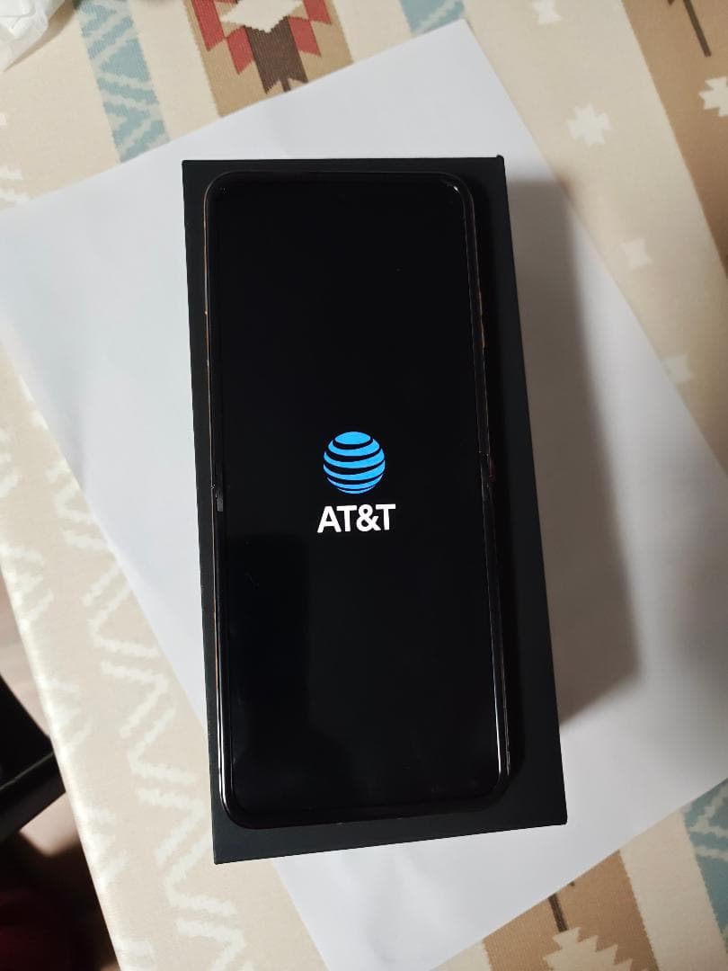 Motorola Razr 60 Pro SIMフリー