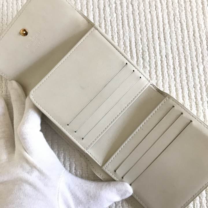 ルイヴィトン 二つ折り財布 Wホック