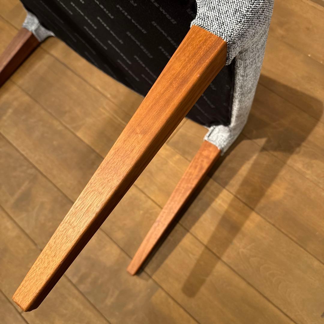 【シュナ】Ritzwell C-LINE スツール ウォルナット