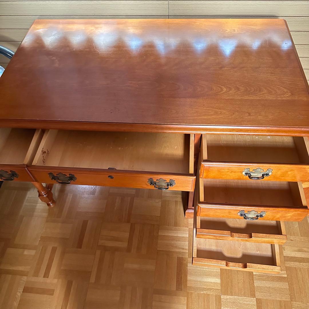 横浜クラシック家具ダニエル　樺桜片袖机