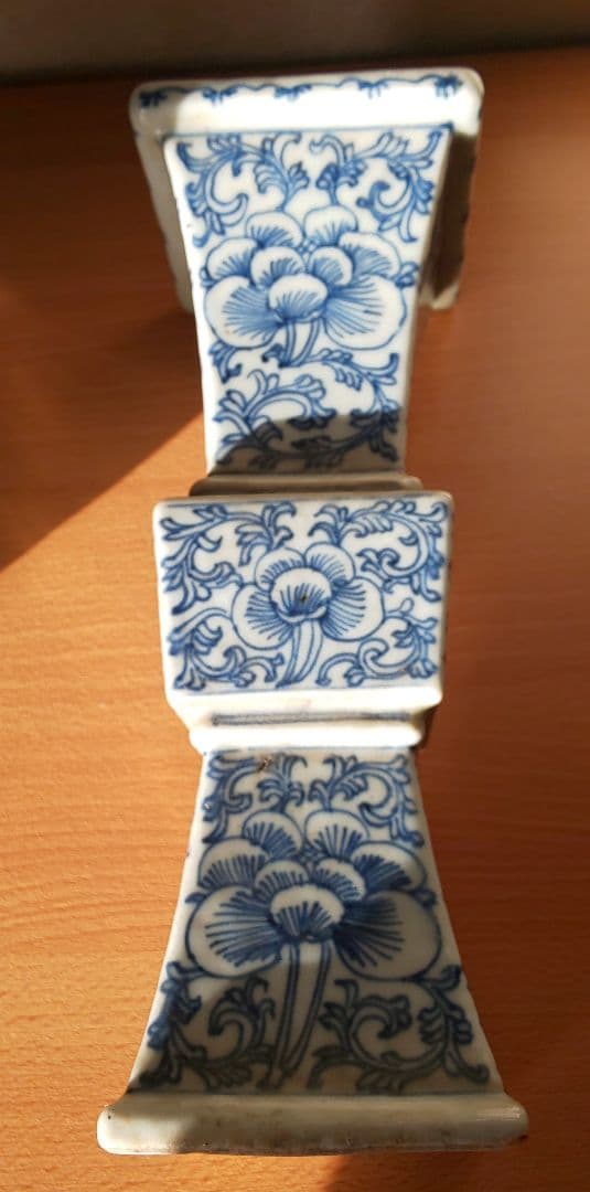 中国美術 清朝期 清代青花纏枝蓮紋花觚 染付蓮紋瓶 唐物