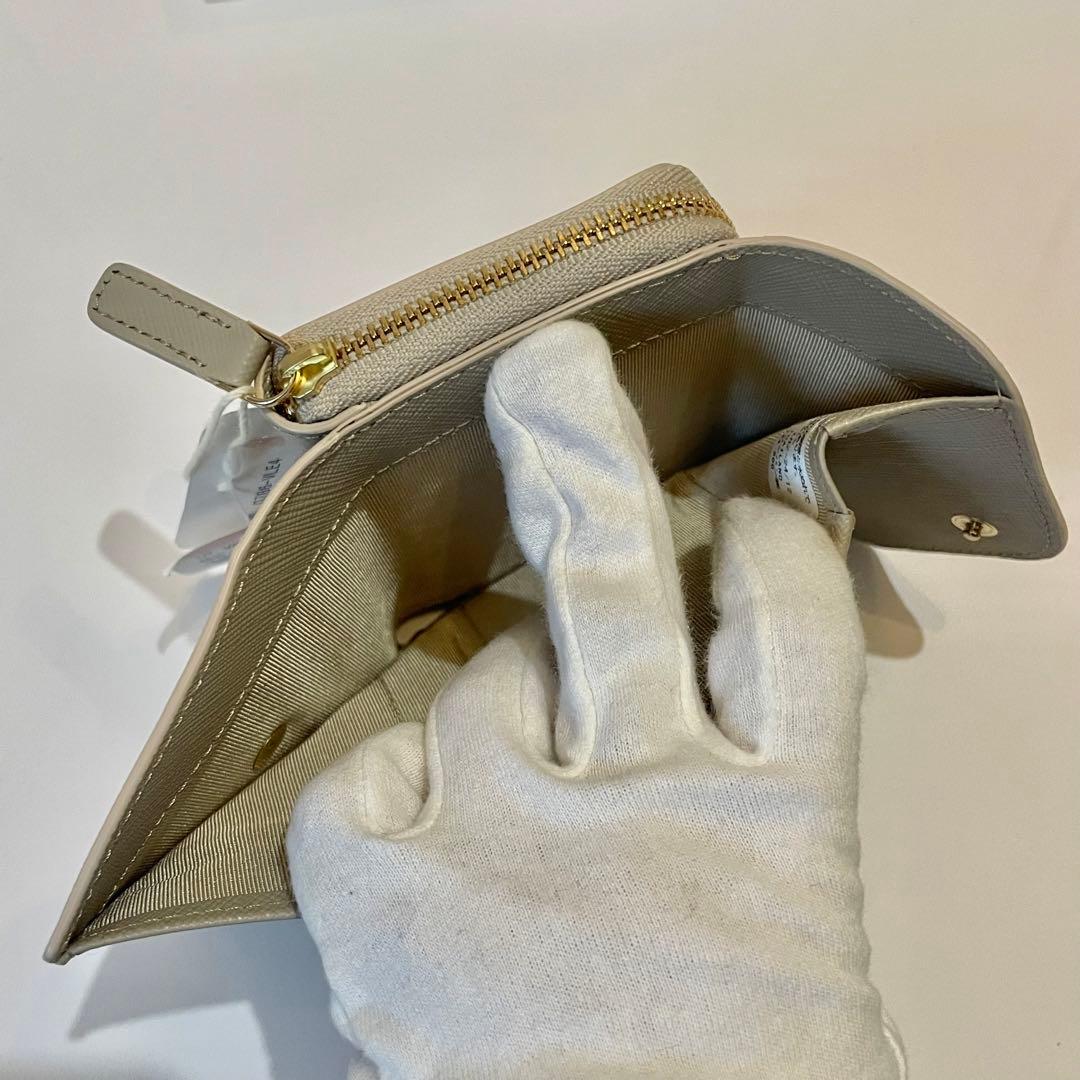 新品未使用✨agnes b. 折り財布 三つ折り ロゴ金具 レザー ベージュ