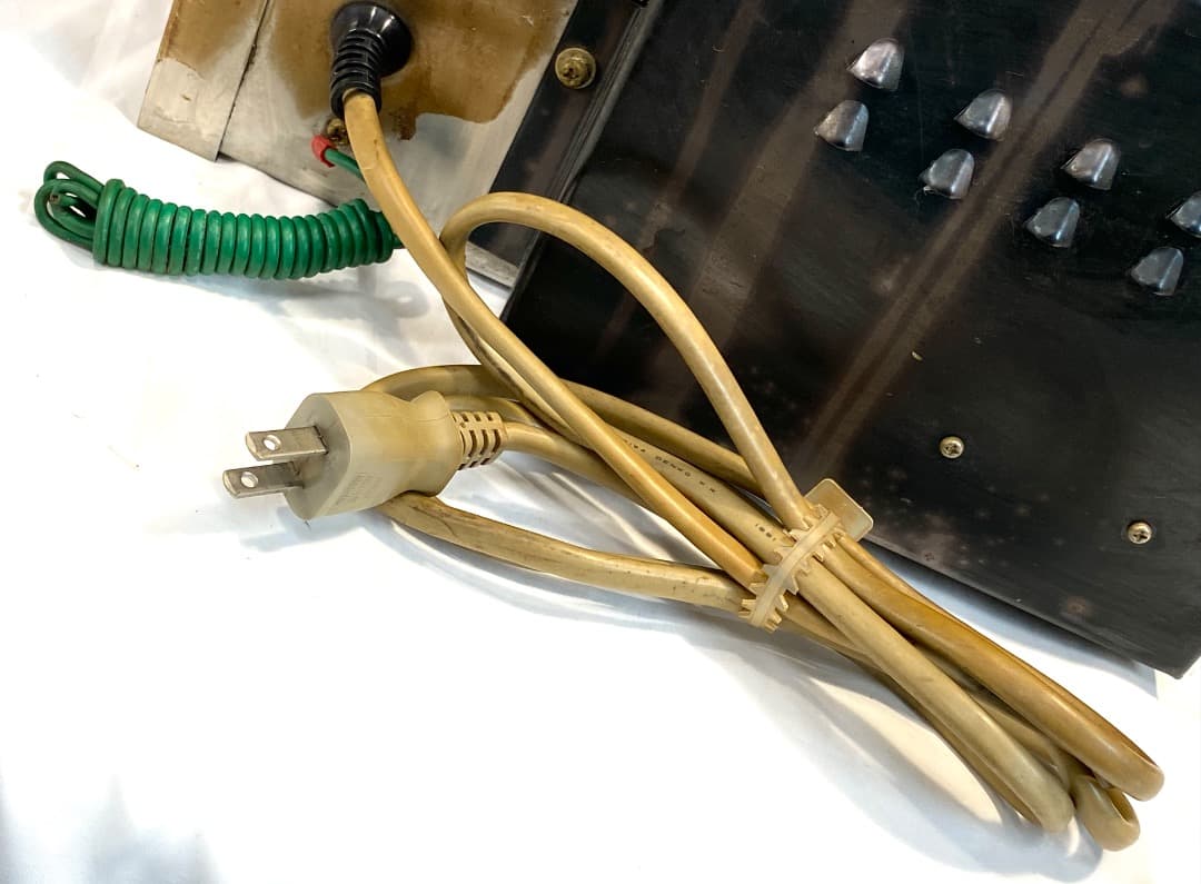 神*威様 【注意】外装、内部、汚れあり ヤスター製 タオルスチーマー 早沸式