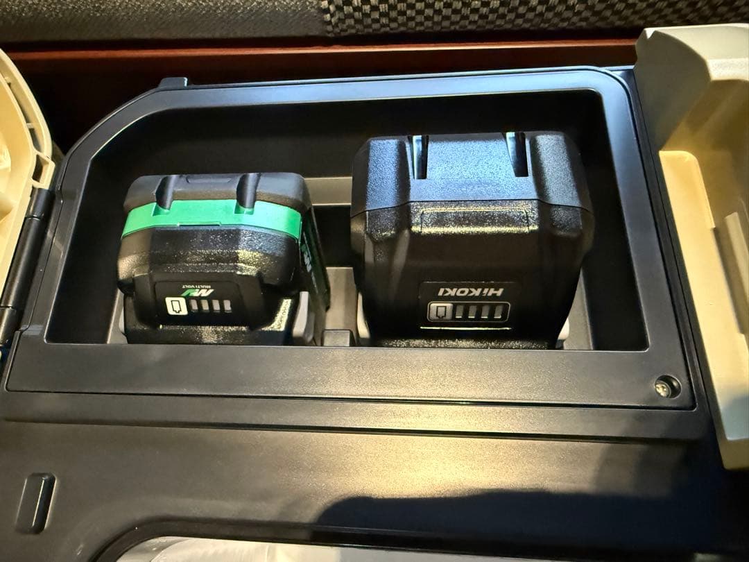 HiKOKI コードレス冷温庫 UL 18DC