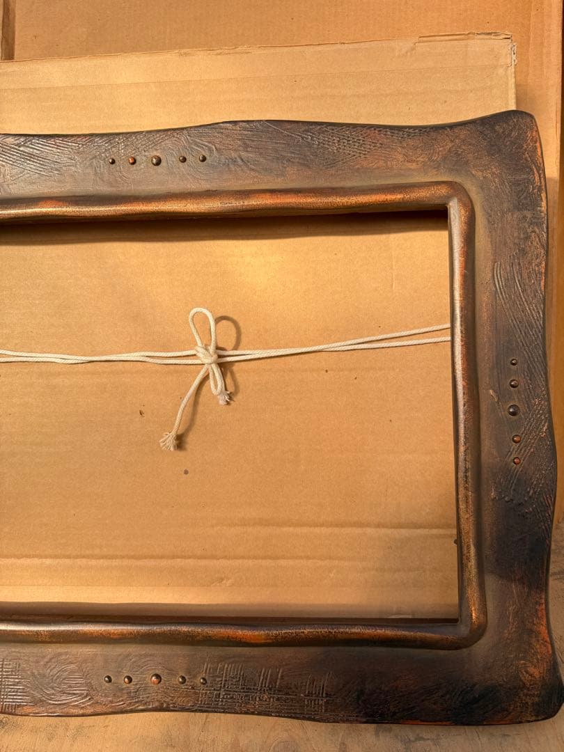 アンティーク調装飾的な木製額縁 ブラウン系　倉庫① 1/27 P6サイズ？