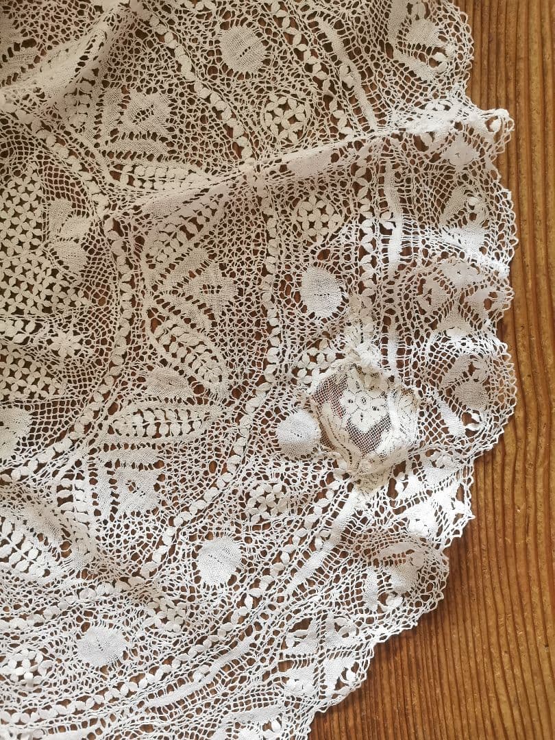 アンティークマルチーズレース 美しいエクリュφ75㎝見事なラージラウンドドイリー
