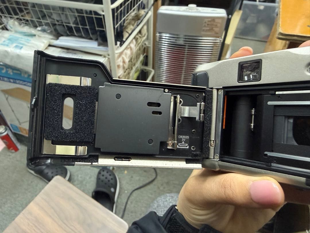 【ジャンク品】CONTAX コンパクトフィルムカメラ シルバー