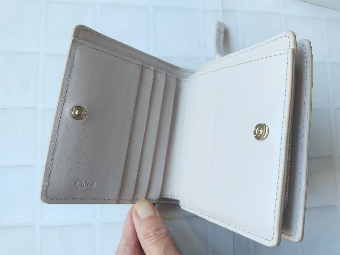クロエ2つ折り財布 SENSE　Wild Grey
