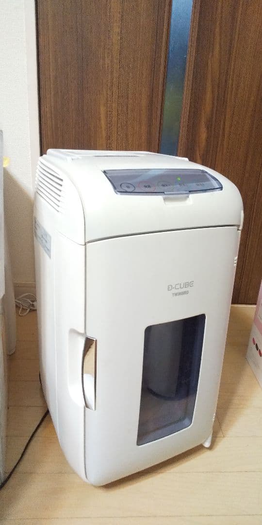 暖かくも冷たくも出来て➰年中大活躍♥️ツインバードポータブル温冷蔵庫
