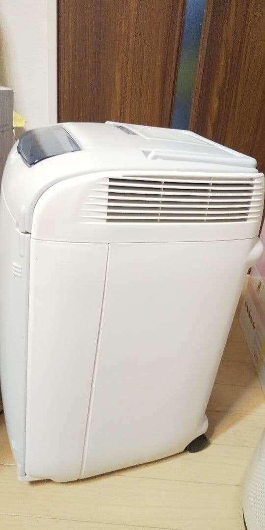 暖かくも冷たくも出来て➰年中大活躍♥️ツインバードポータブル温冷蔵庫