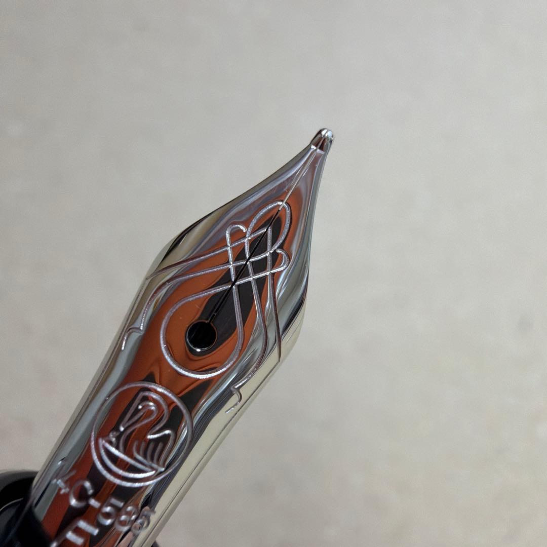 新品 Pelikan ペリカン 万年筆 スーベレーン M405 黒縞 F