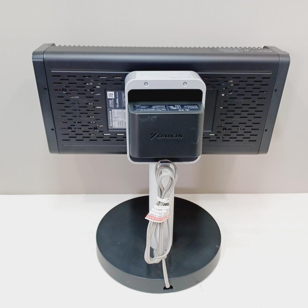 D077　ダイキン　セラムヒート　遠赤外線電気ヒーター